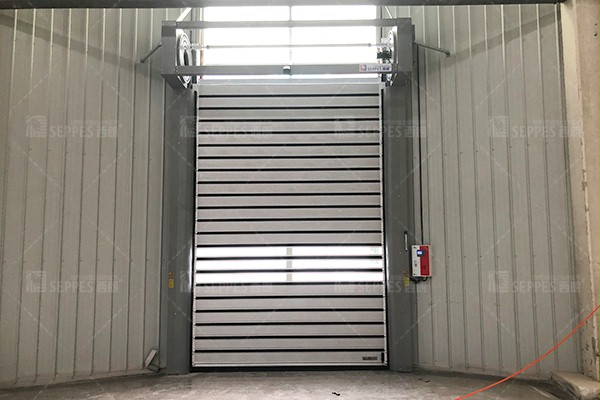 西朗门业硬质快速门