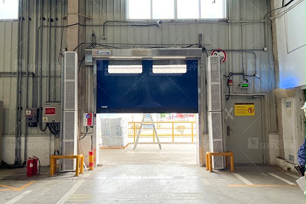 西朗门业洁净快速门