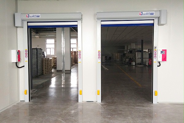 西朗门业快速门