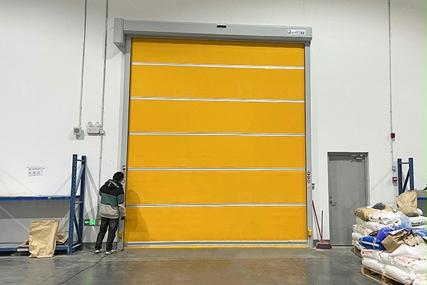 西朗门业快速门