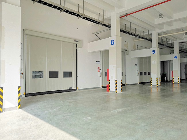 西朗门业快速门