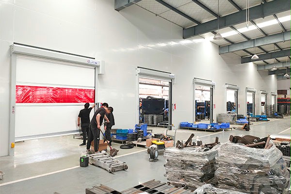 西朗门业快速门