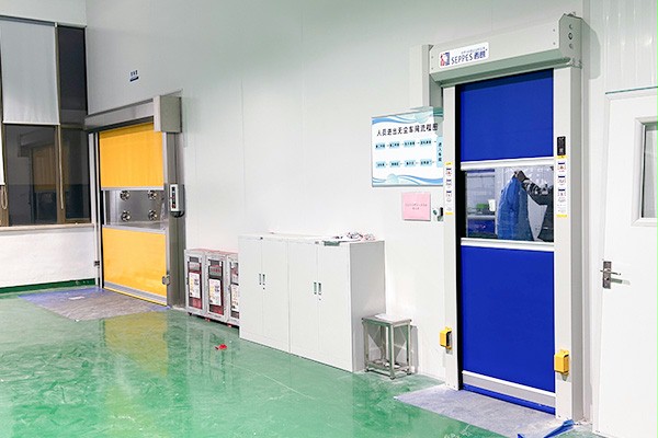 西朗门业PVC快速门