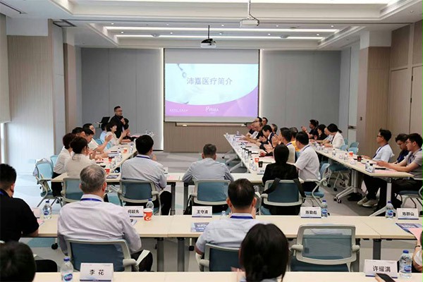 上图为：2026苏商上市公司标杆行活动现场